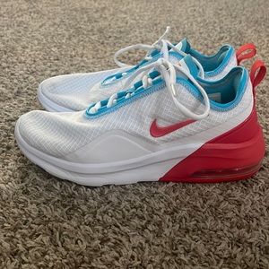 Women’s White, blue, and orange Nike Air tennis shoes! Size 8